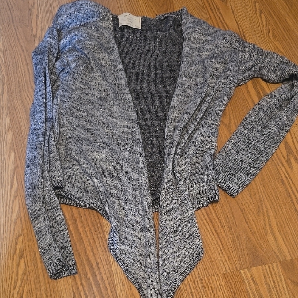 Gray Open-Front Cardigan with Long Sleeves